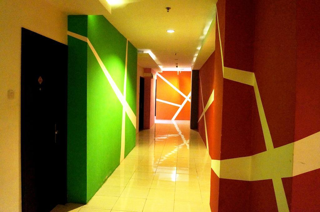 Quin Centro Hotel Palembang Exterior photo